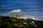 Multidão na Nazaré