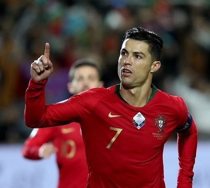 Cristiano Ronaldo Da Barraca Por Fugir De Isolamento Da Juventus E Agora Corre Risco De Ser Multado Por Jogar Na Selecao Nacional Mundo Flash