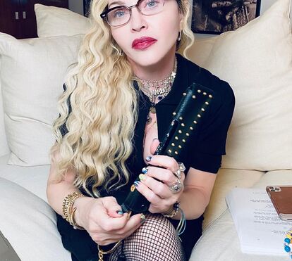 Madonna anuncia mudança de Lisboa com estranha vídeochamada