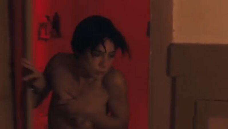 Carolina Carvalho, A generala