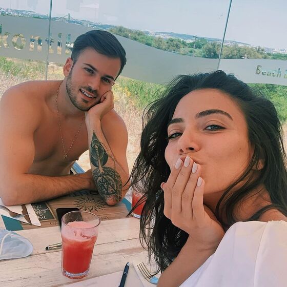 Carolina Carvalho e David Carreira