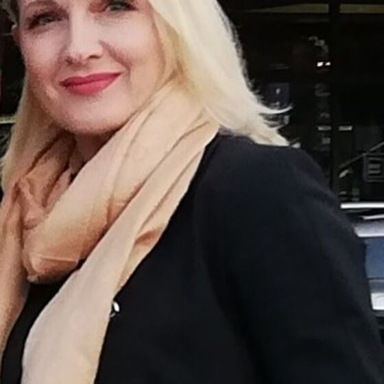 Zezé Camarinha, Tatiana