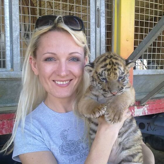 Zezé Camarinha, Tatiana