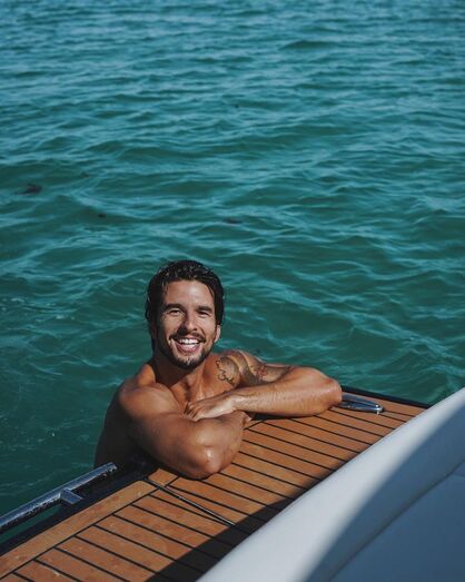 João Montez, Gustavo Santos