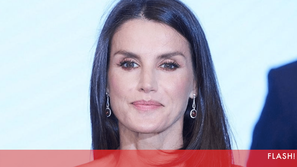 Letizia arrasada por especialista em moda! Os quatro piores looks da rainha de Espanha - Celebridades imagem