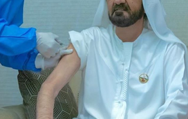 Quando o mundo luta por uma resposta, xeique do Dubai mostra-se a levar a vacina contra a covid-19: "O futuro será sempre melhor nos EAU"