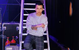 Depois de atuar na festa polémica de Cristiano Ronaldo, Fernando Daniel revolta-se com artistas que ignoram distanciamento