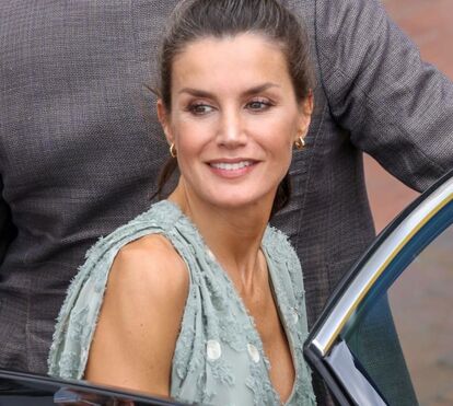 Letizia arrasada por especialista em moda! Os quatro piores looks da rainha de Espanha