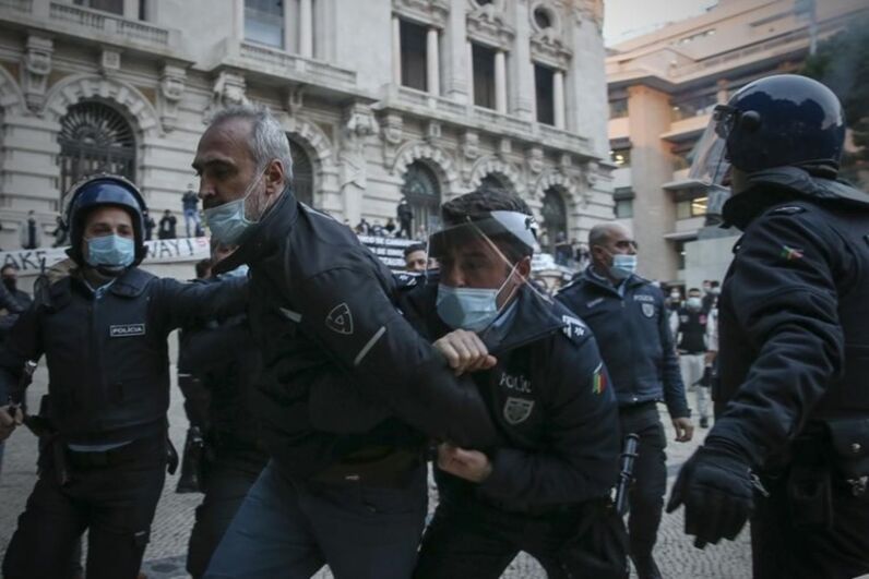 Ljubomir Stanisic, Manifestação Porto