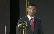 O quê? Cristiano Ronaldo esquece-se que tem 4 filhos durante o discurso de agradecimento do prémio