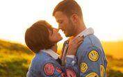 De férias, David Carreira e Carolina Carvalho enviam mensagem aos fãs