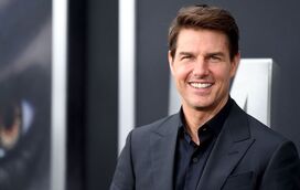 Ups! Tom Cruise apanhado a tentar entrar no carro do primeiro-ministro britânico