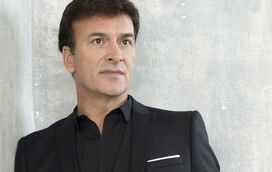 Tony Carreira regressa a França... e já há data para a viagem