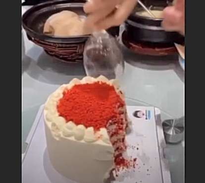 Uma forma engraçada de comer bolos de festa: Dália Madruga dá a receita