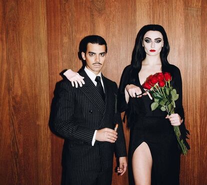 Sophie Turner, estrela de 'A Guerra dos Tronos', revela foto rara da gravidez