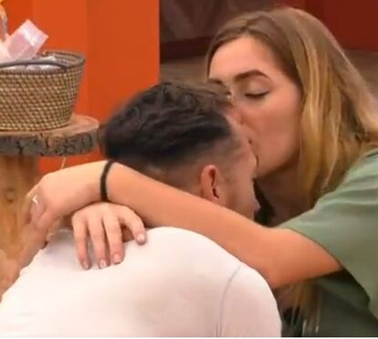 Ui, ui! Depois dos vídeos de sexo, Zena lida agora com as 'bocas' do agricultor Filipe Camejo