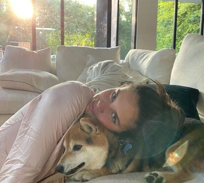 Amigo não cala a revolta! Sara Sampaio acaba namoro e fica a viver em casa milionária.  