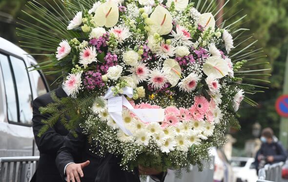 Coroa de flores de Cristina Ferreira