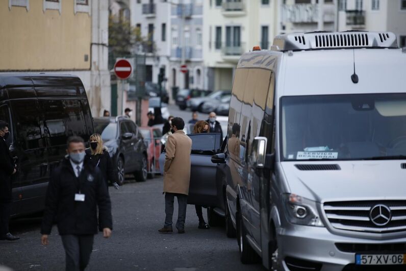Cristina Ferreira no velório de Sara Carreira