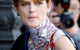 Família revela a causa de morte da modelo Stella Tennant de 50 anos 