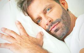 Ator Henri Castelli mostra operação na boca após fractura da mandíbula