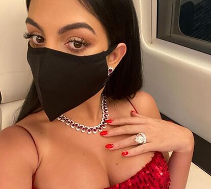 Vamos a um teste! O que será que Georgina Rodríguez está a promover nesta imagem?