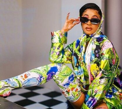 Cardi B gasta uma fortuna por mês em testes covid-19: 'Isto é um novo negócio, a sério'