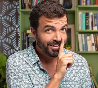 Humorista Salvador Matinha revela como ficou com covid sem sair de casa