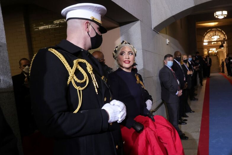 Lady gaga, cantora, hino, joe biden, tomada de posse, presidente