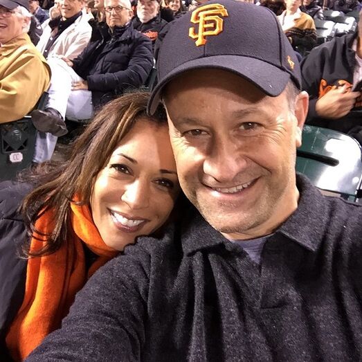 Kamala Harris e Doug Emhoff