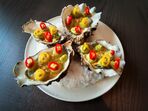 Ostras, abacate, chili e maracujá