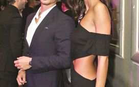 Isabela Valadeiro e José Mata namoram na cidade do amor