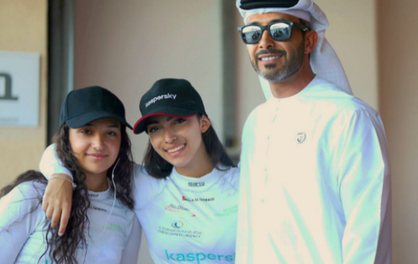 Khaled Al Qubaisi, Amna, Hamda