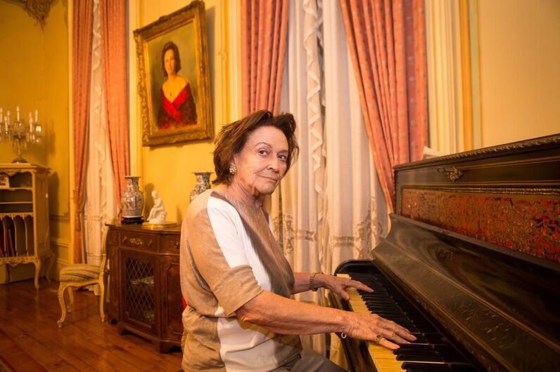 Carmen Dolores