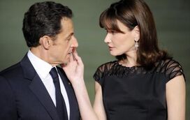 Então, o que aconteceu? Carla Bruni abominava traições no casamento com Sarkozy mas agora já diz que perdoa
