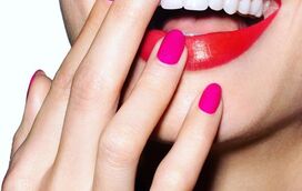 Cores e outras novidades! Descubra as tendências primaveris para as unhas