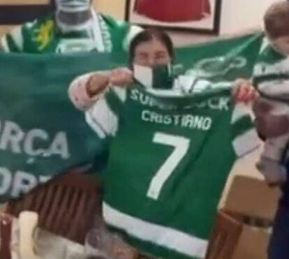 Dolores Aveiro faz publicidade ao regresso do filho Cristiano ao Sporting