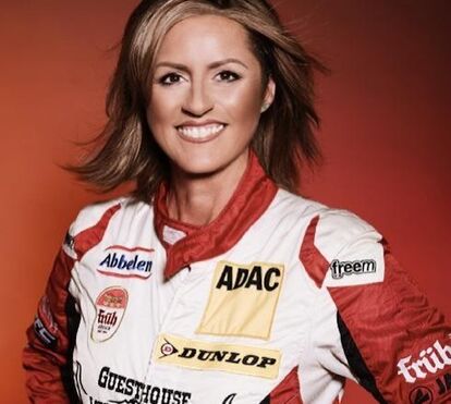 Morreu Sabine Schmitz, antiga apresentadora de ‘Top Gear’. Tinha 51 anos