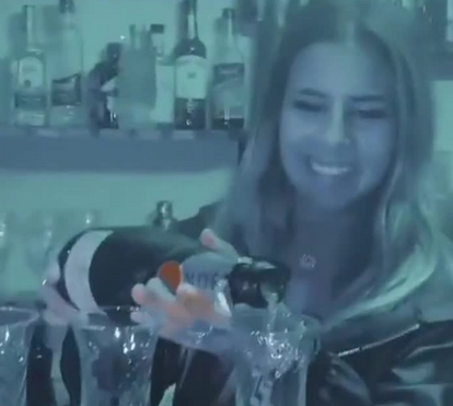 Joana, do 'BB', apanhada em festa polémica 