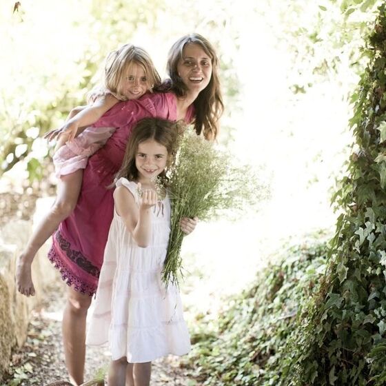 Filha de Anna Westerlund e Pedro Lima, Mia