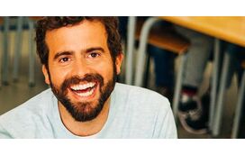 Conheça as razões: João Manzarra recebe onda de elogios