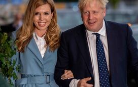 O escândalo do papel de parede de ouro. Boris Johnson investigado por remodelação milionária