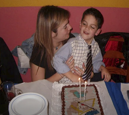 As primeiras imagens de Diogo Carmona com a mãe, após reconciliação