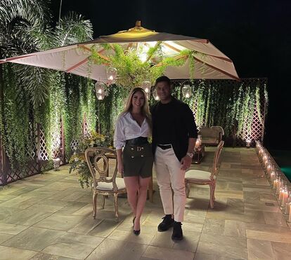 Hulk revela detalhes da noite com Camila Ângelo