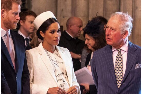 Príncipe Carlos, príncipe Harry, Meghan Markle