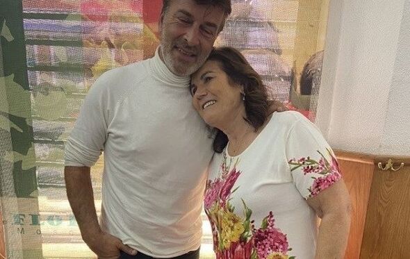 Tony Carreira, Dolores Aveiro