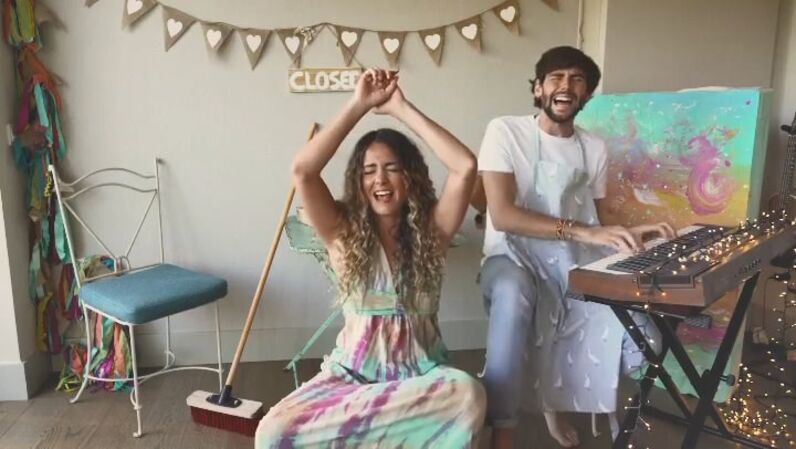 Álvaro Soler, Sofía Ellar