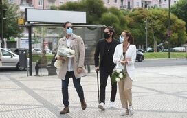 Ângelo Rodrigues novamente de muletas e apoiado pela ex-namorada