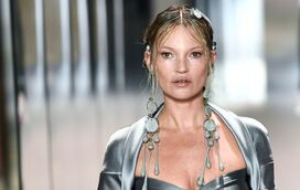 Kate Moss vende imagens milionárias dela própria a dormir