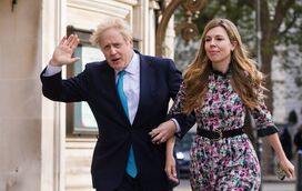 Que luxo. Boris Johnson celebra casamento com Carrie em festa extravagante
